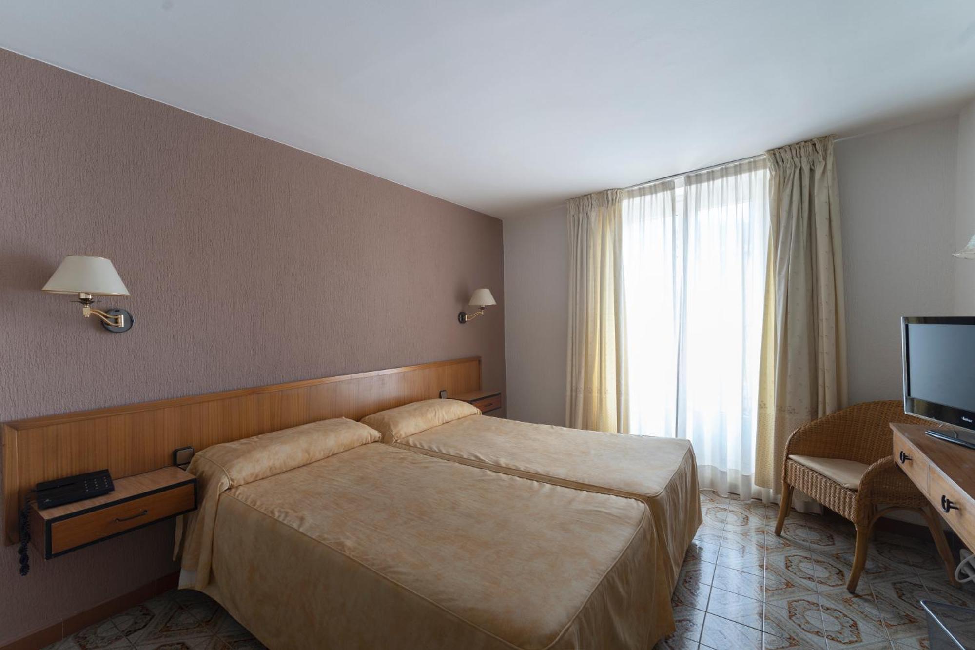 Hotel Tall De Conill Capellades Ngoại thất bức ảnh